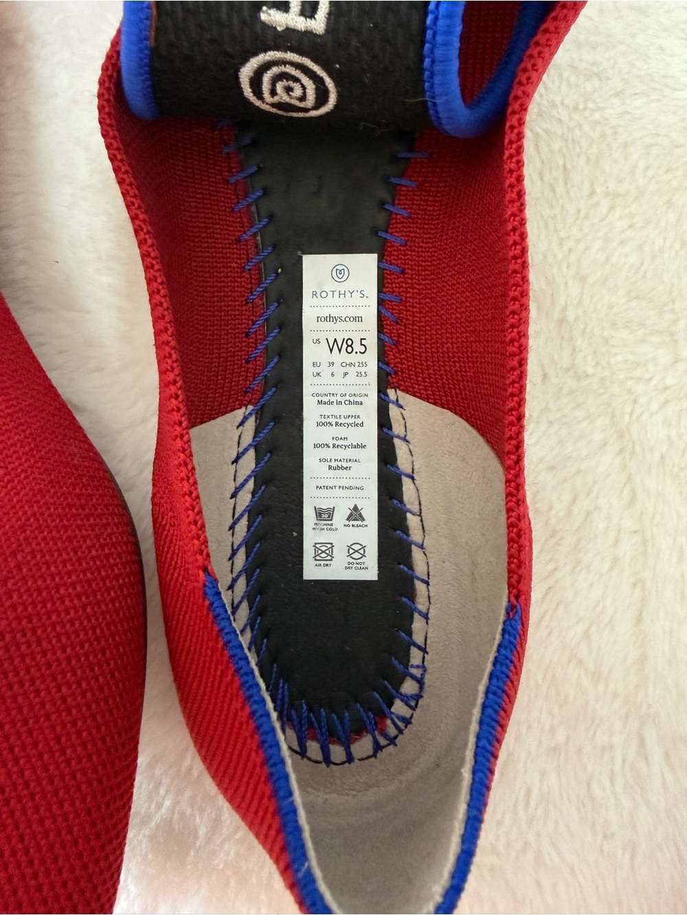 Rothy's The Point Pointed-Toe Flats in Red US 8.5 - Picture 4 of 4